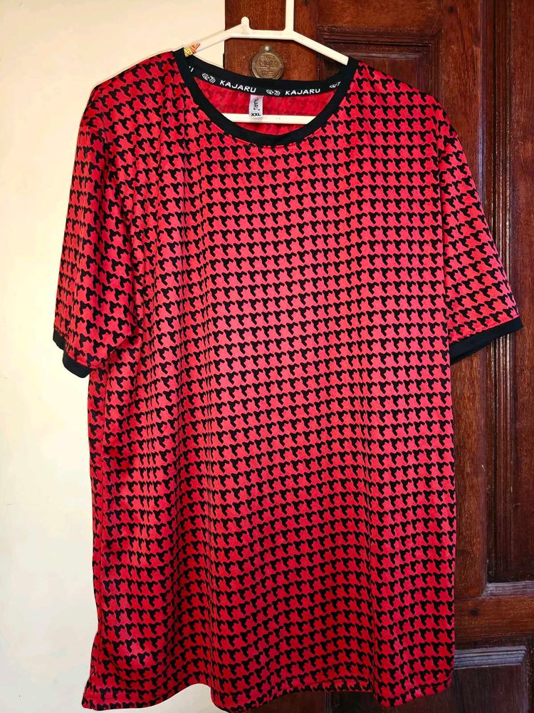 Men's Red and Black T-Shirt