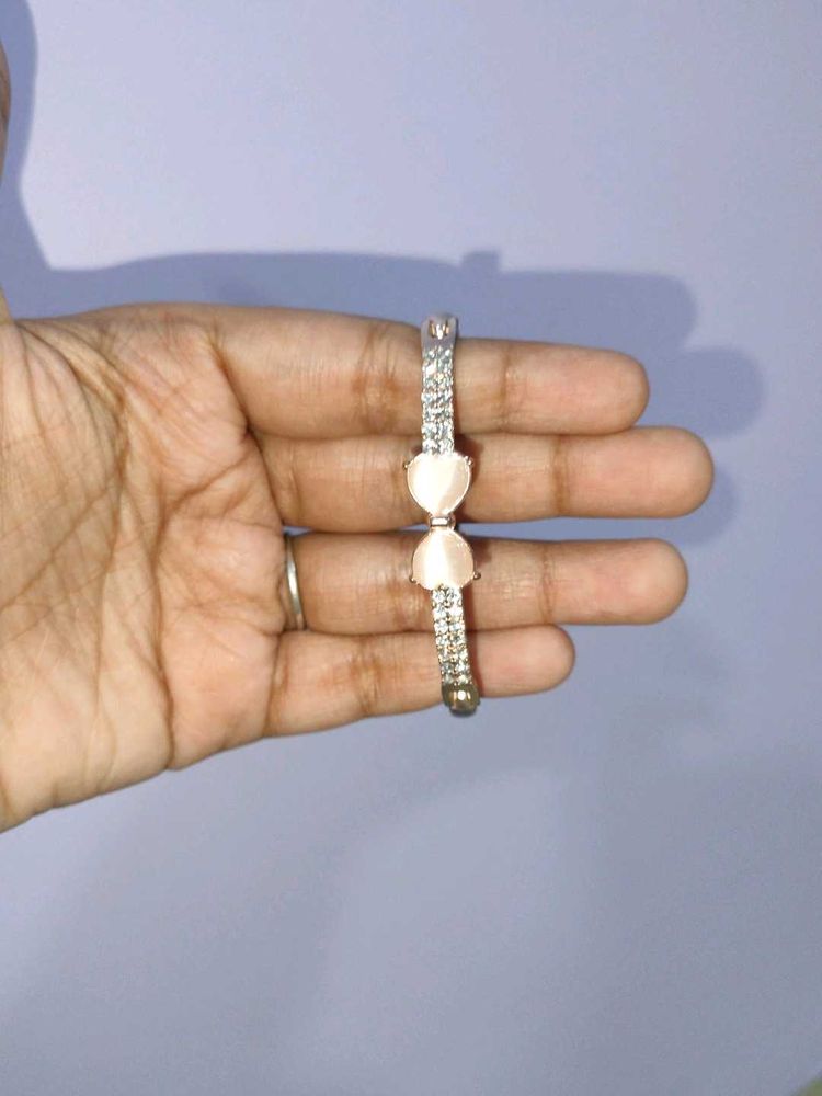Elegant Heart Stone &amp; Crystal Bracelet