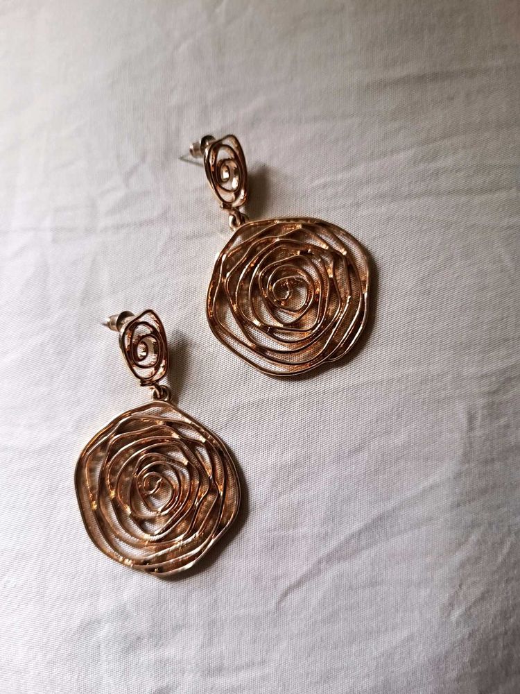 gold plated earrings⚜️