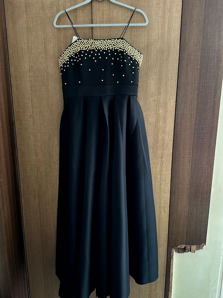 Elegant Black Embellished Party Dress