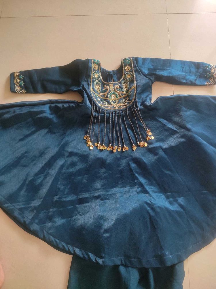 Elegant Teal Kurta with Embellishments