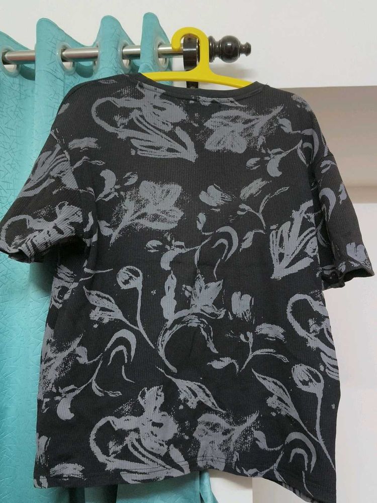 Stylish Floral Print T-Shirt
