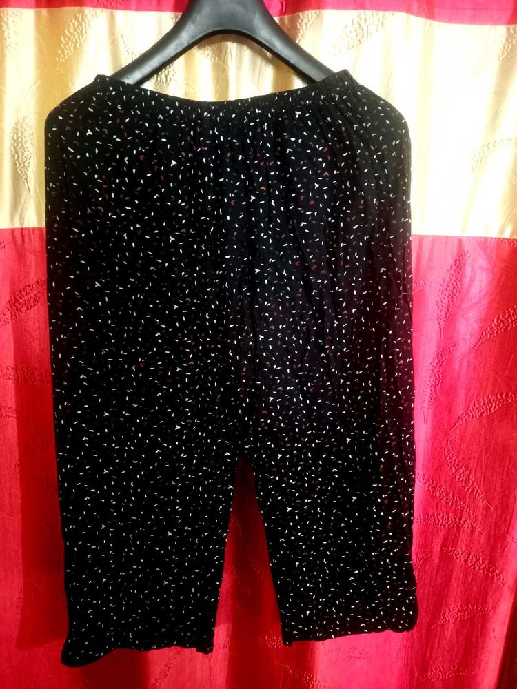 Women's Black &amp; red Printed Palazzos