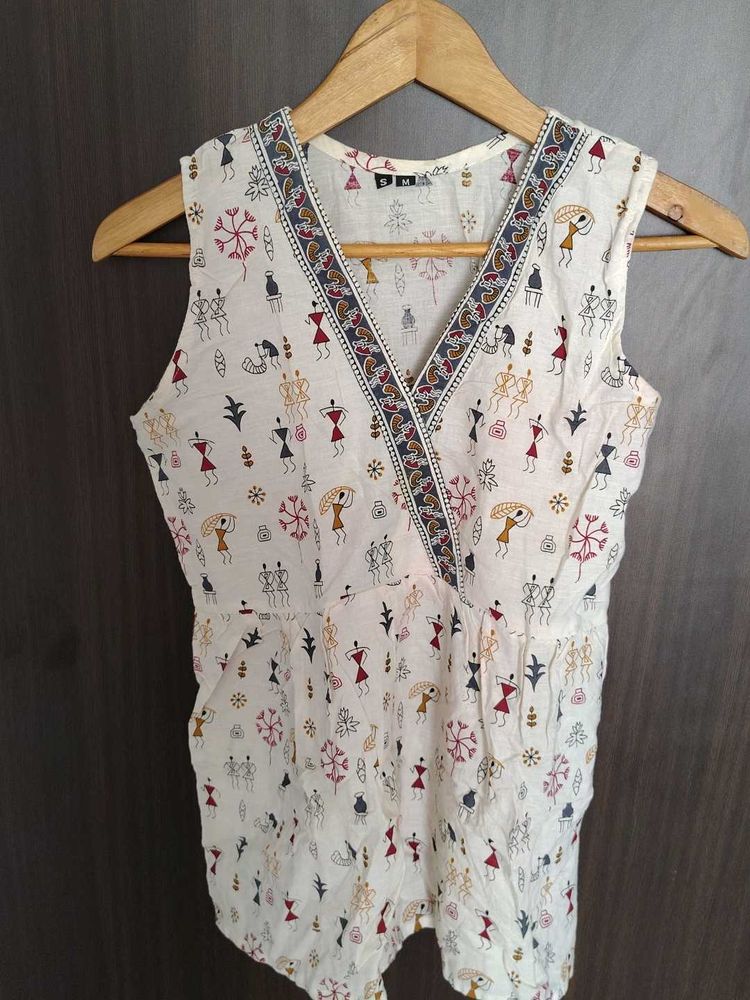 Unique Tribal Print Sleeveless Kurta Top