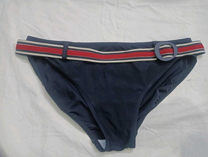 Navy thrift 🤎Bottom with Belt Detail