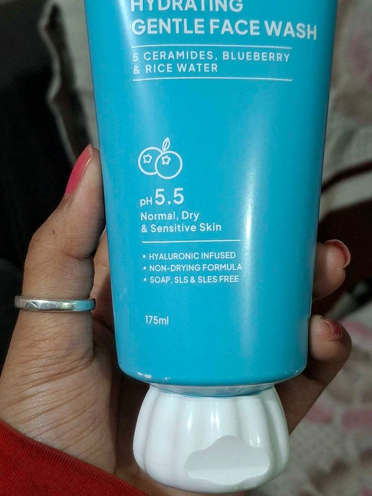 Hydrating Gentle Face Wash