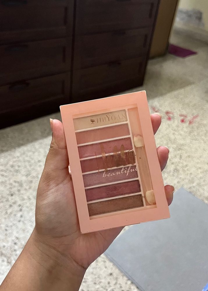 Shryoan Eyeshadow Palette