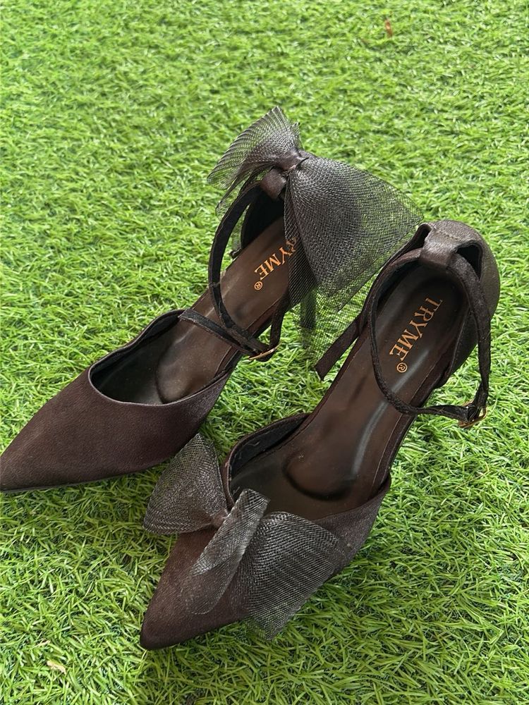 Stylish Bow Heels