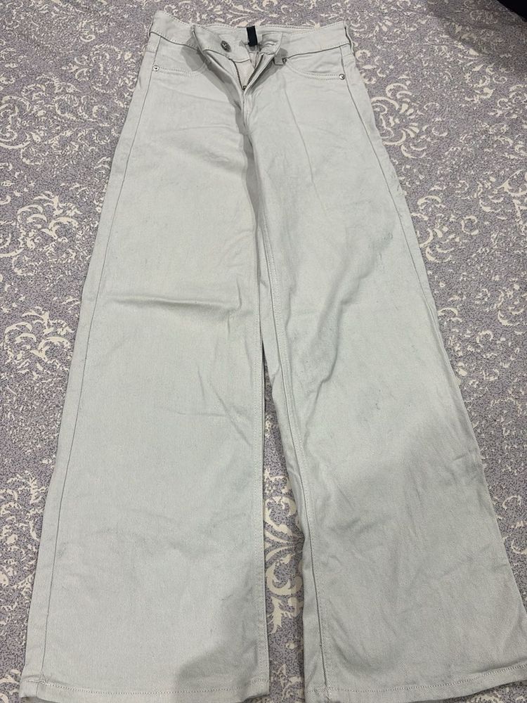 Wide Leg Light Wash Jeans