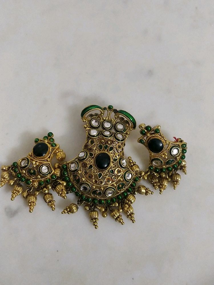 PENDANT EARRINGS SET