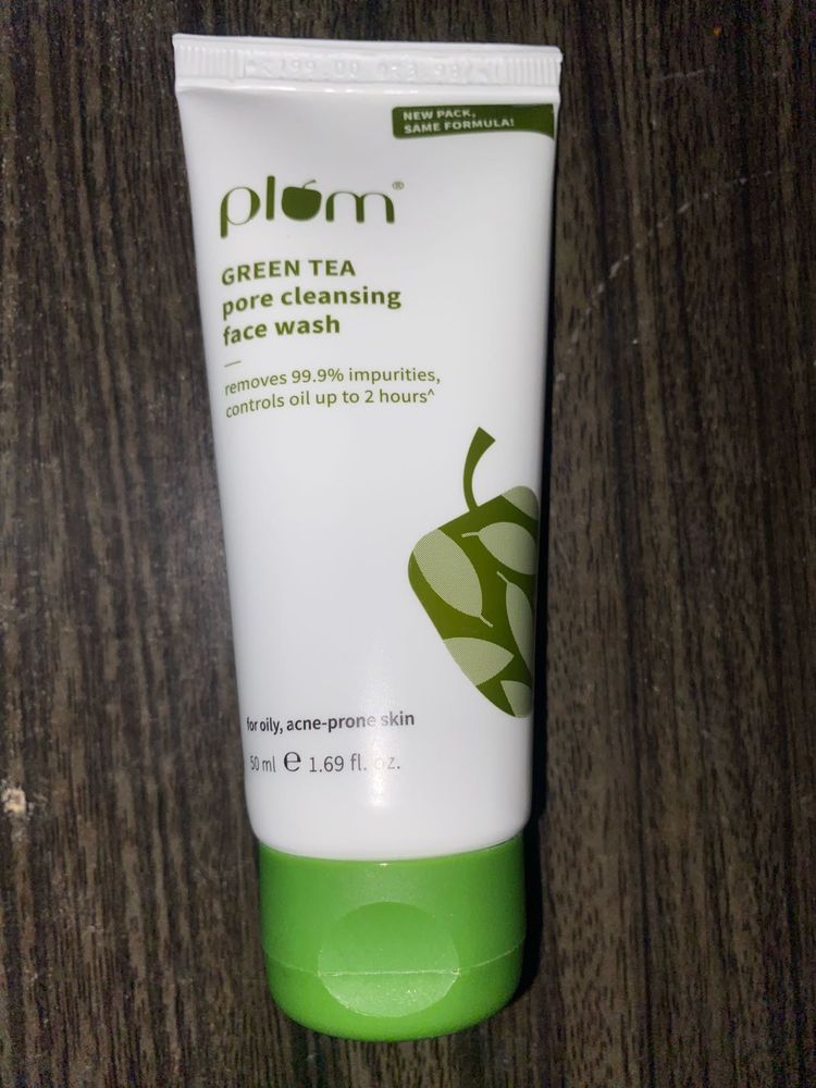 Plum Green Tea Pore Cleansing Face Wash