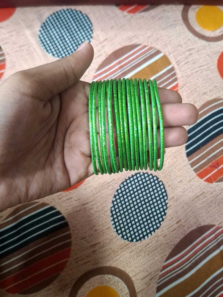 Sparkling Green Bangles Set