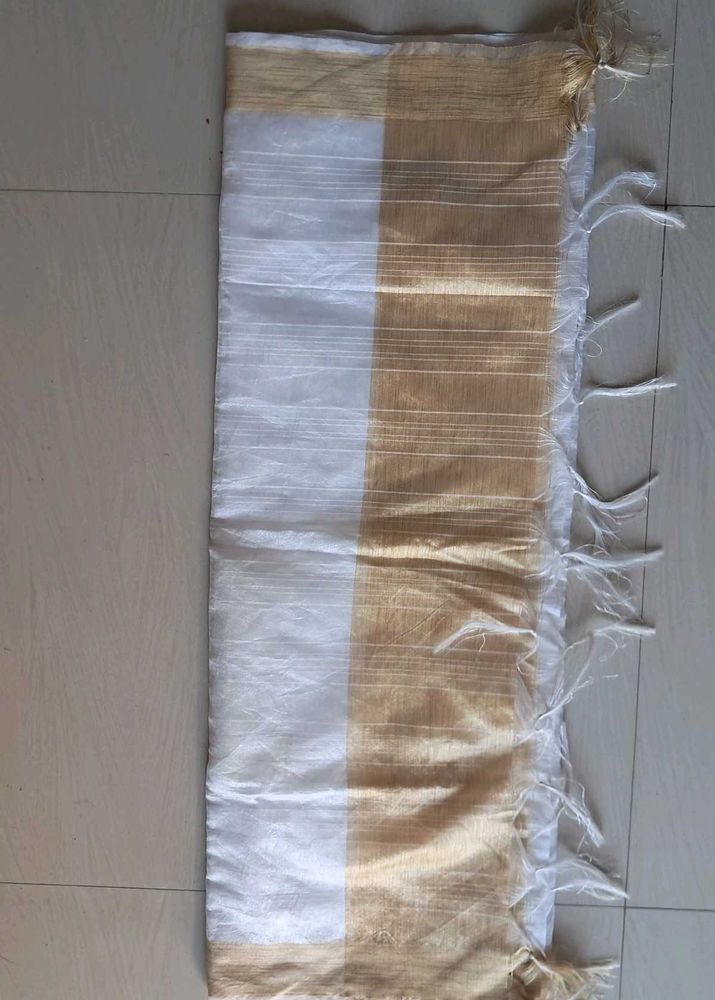 Elegant White &amp; Gold dupatta