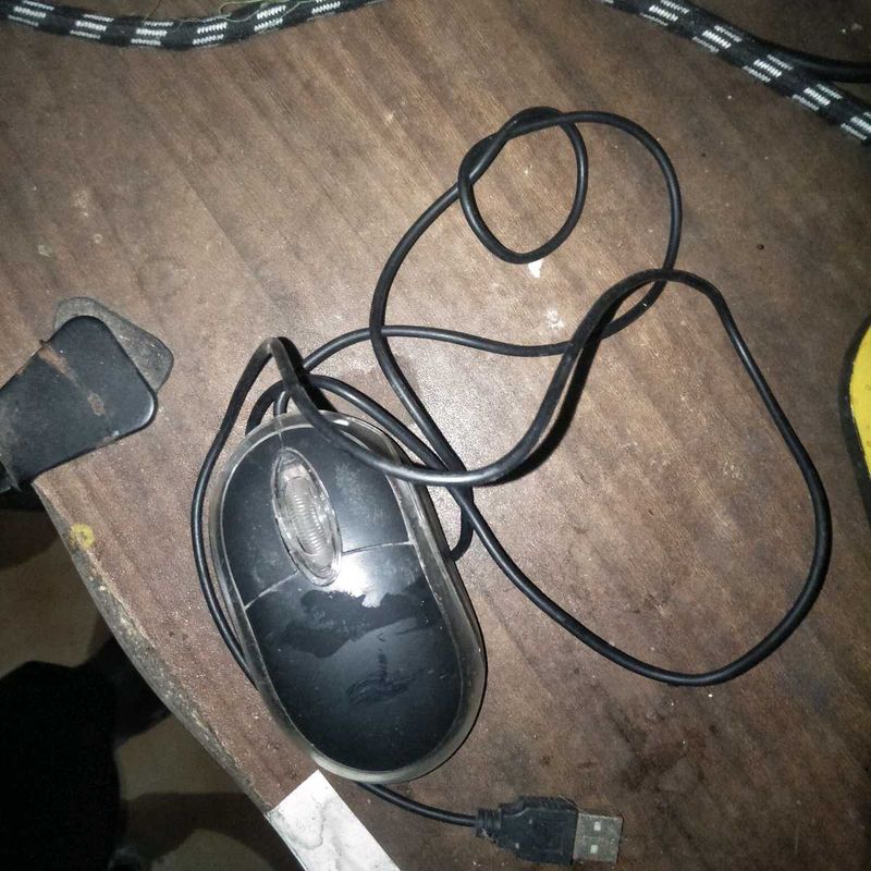 Black Optical Mouse working