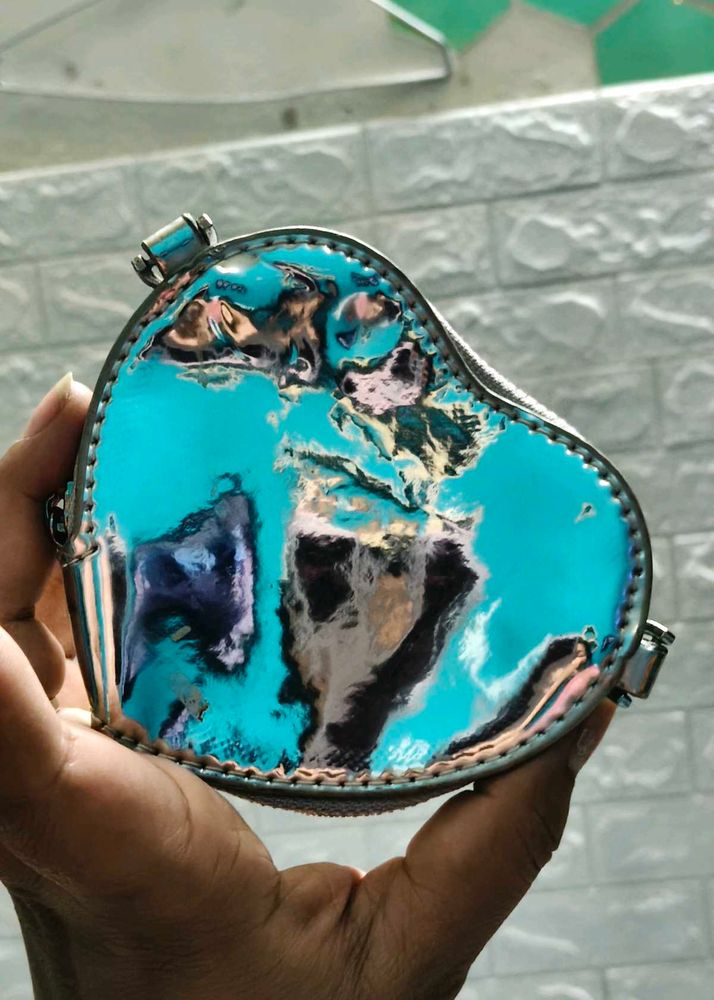 Free Mini Bag 🛍️ Shop for 400