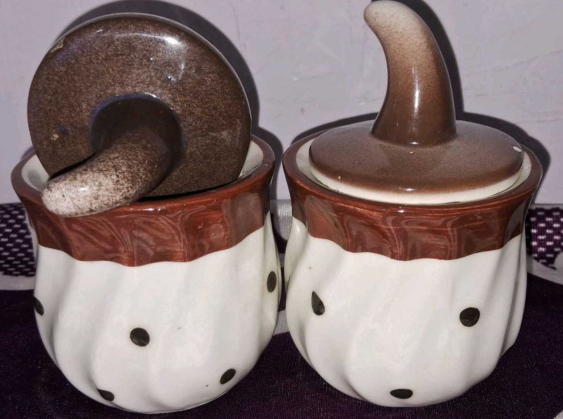 Cute Ceramic Jars Set
