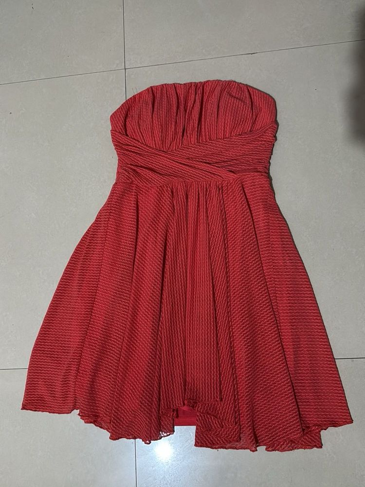 Chic Red Strapless Party Dress