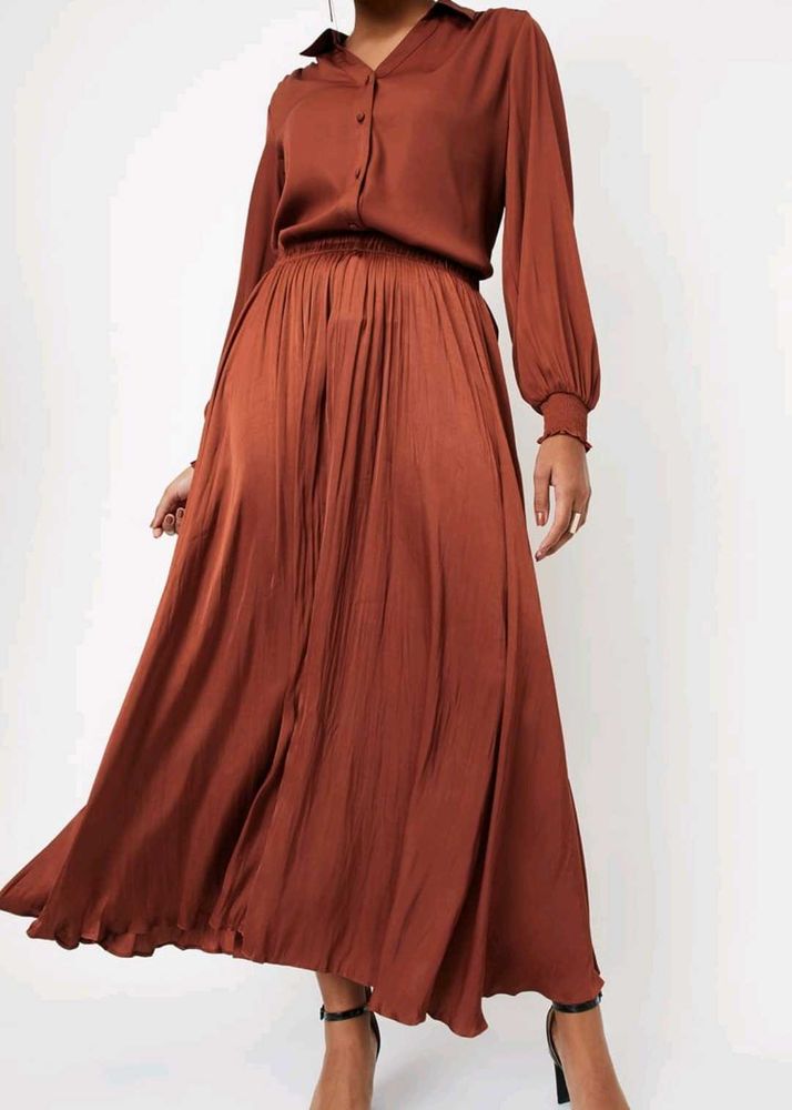 women solid pleated long skirt