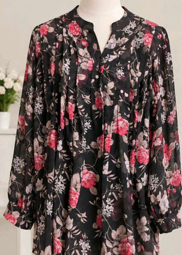 Elegant Black Floral Top for Women 🌹