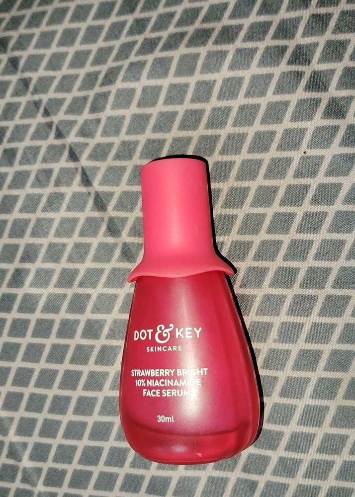 DOT &amp; KEY Strawberry Bright Face Serum