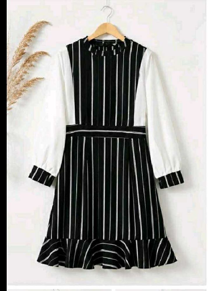 chic stripped ruffle dress