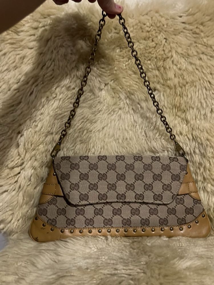 vintage 80’s Gucci Monogram Shoulder