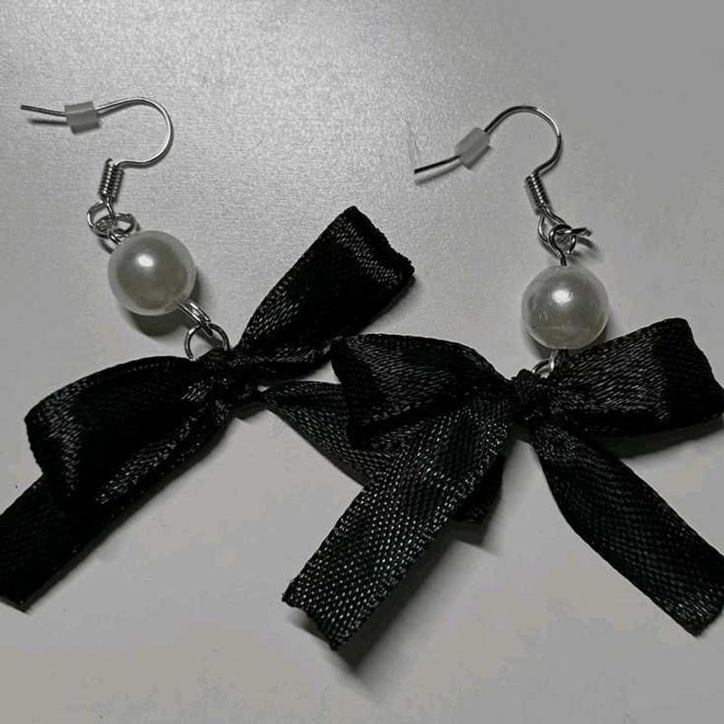 Cute Black Bow Pearl Dangle Earrings✨