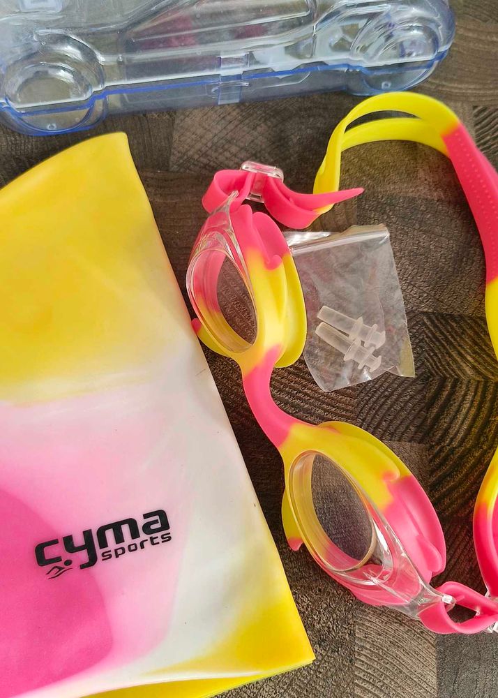 Swimming Cap &amp; Goggles