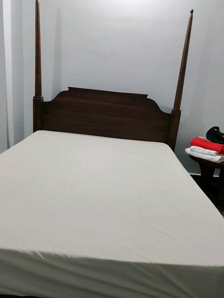 Elegant Four-Poster Bed Frame
