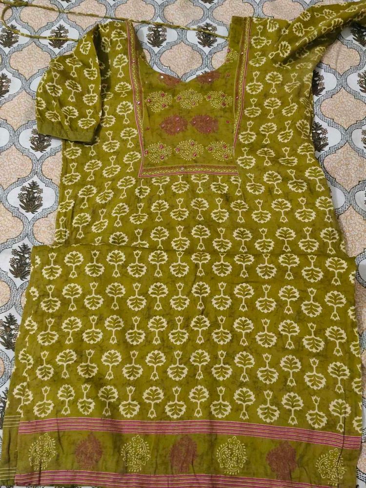 Women's Olive Green Printed Kurta set