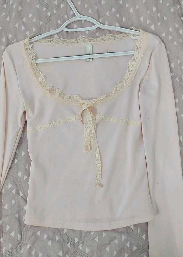 NEWME PINK LACE FITTED TOP💓