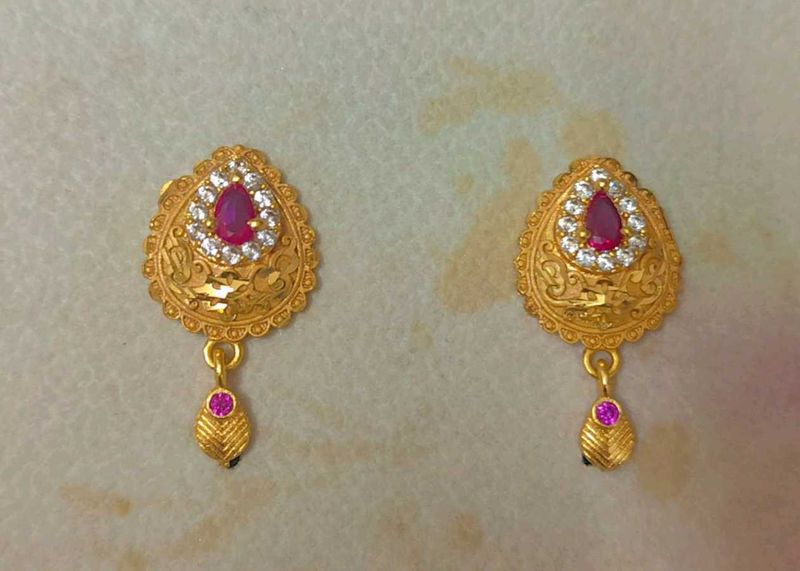 1gram gold plated,brand new , Elegant earing