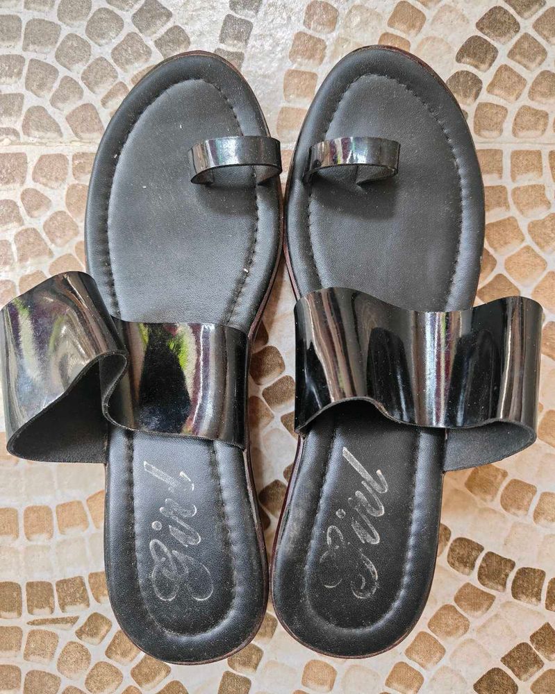 Black leather sandal