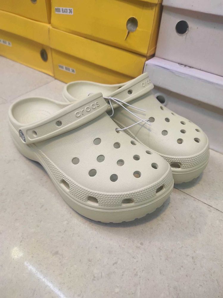 platform Crocs🎀
