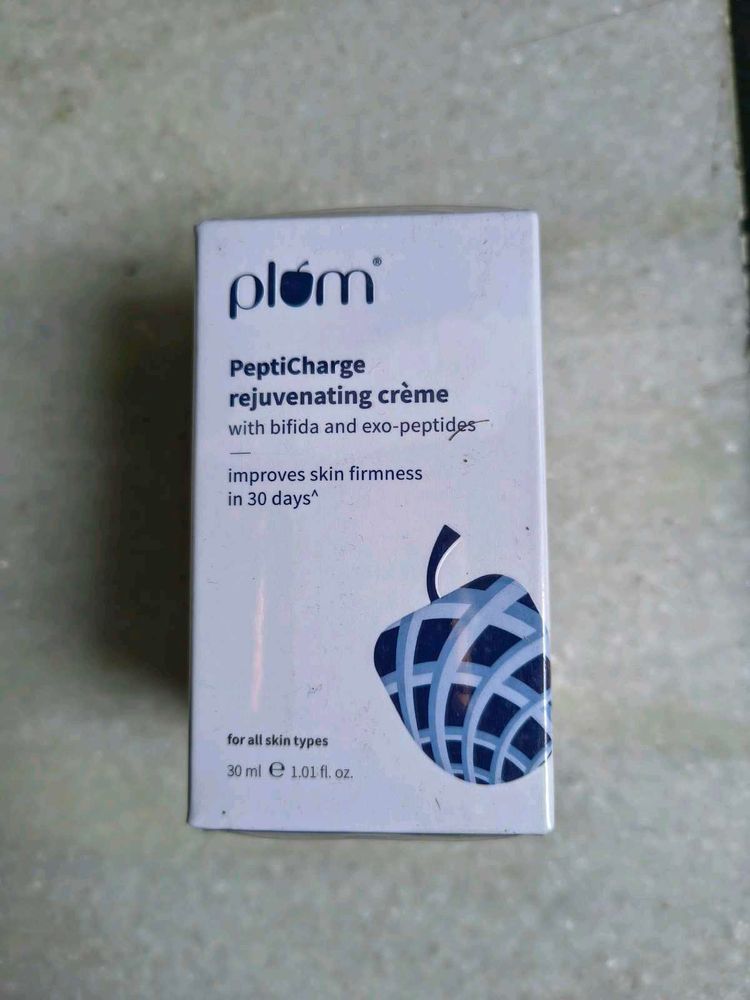 Plum PeptiCharge Rejuvenating Creme