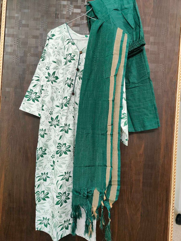 Green Floral Kurta Set with Dupatta