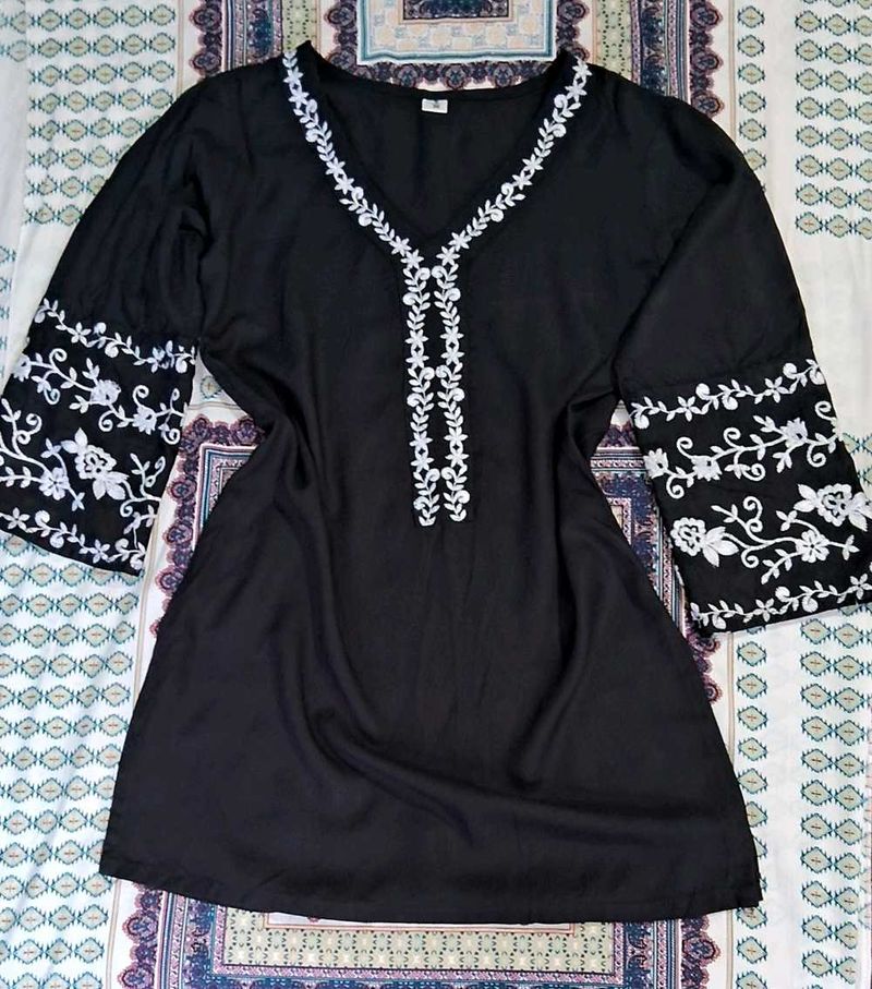 Black Embroidered Kurta