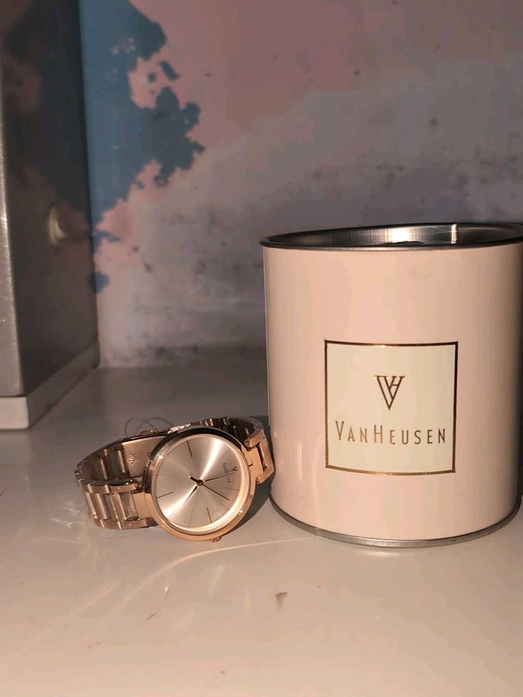Van Heusen Analogue Watch