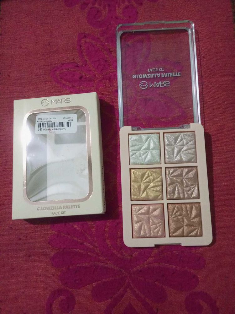Mars Highlighter Pallet For All Skin Tone .
