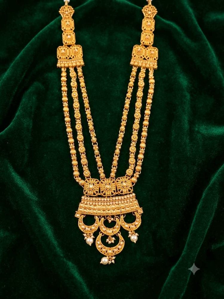 Exquisite Gold-Plated Necklace Set