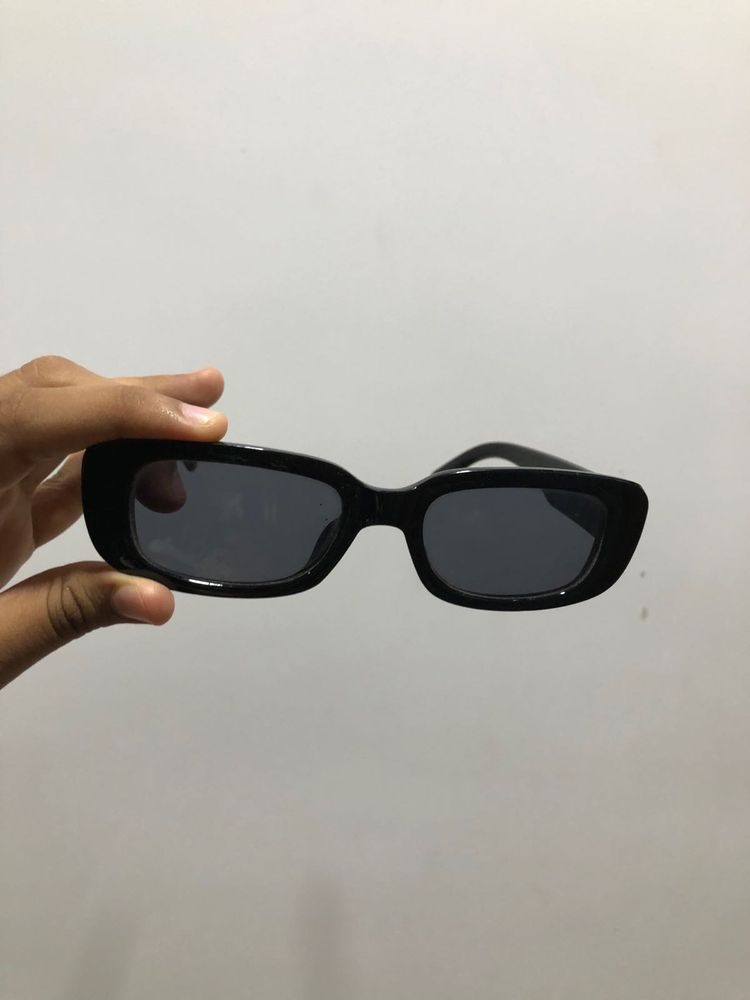 Stylish Black Rectangle Sunglasses