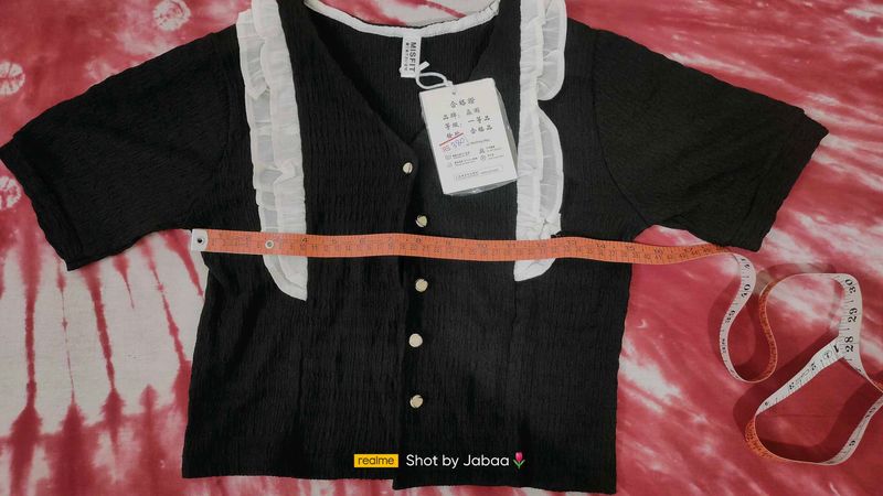 Chic Black Button-Up Crop Ruffle Top