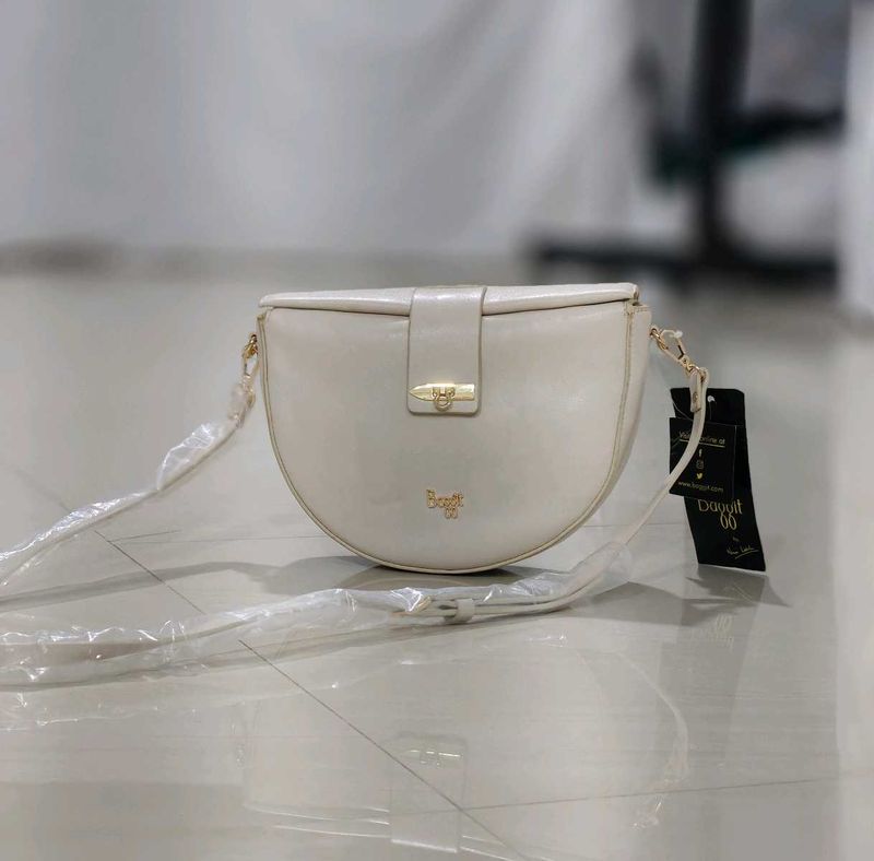 Baggit half moon sling bag