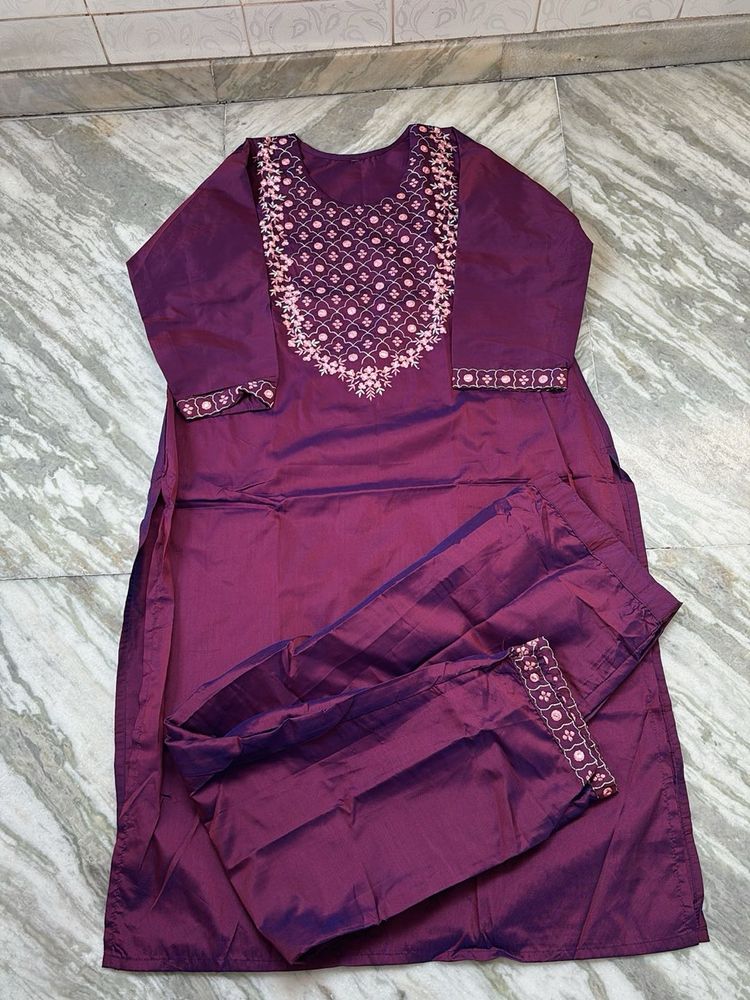 Elegant Purple Kurta Set with Embroidery