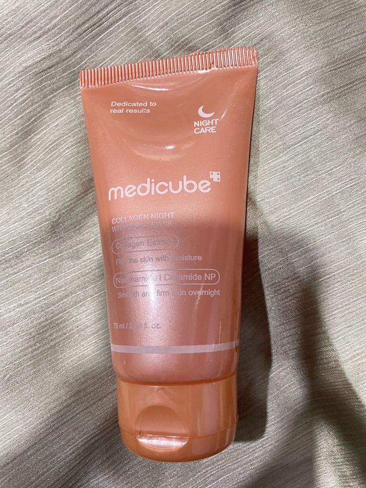 Medicube Collagen Night gel mask