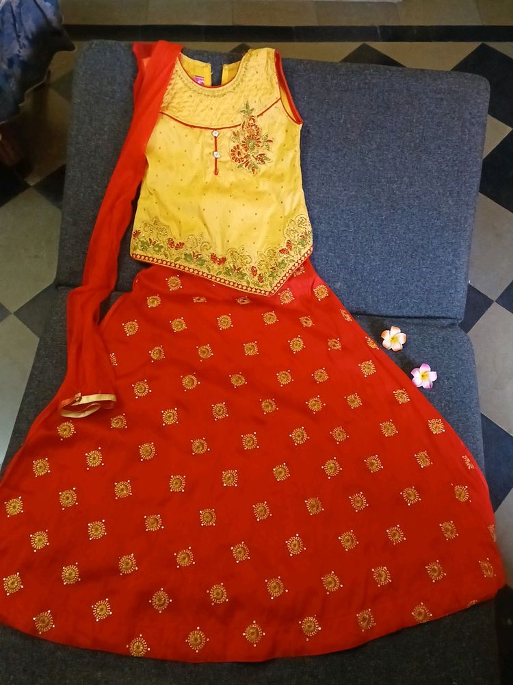 Girls Indian Outfit - Lehenga