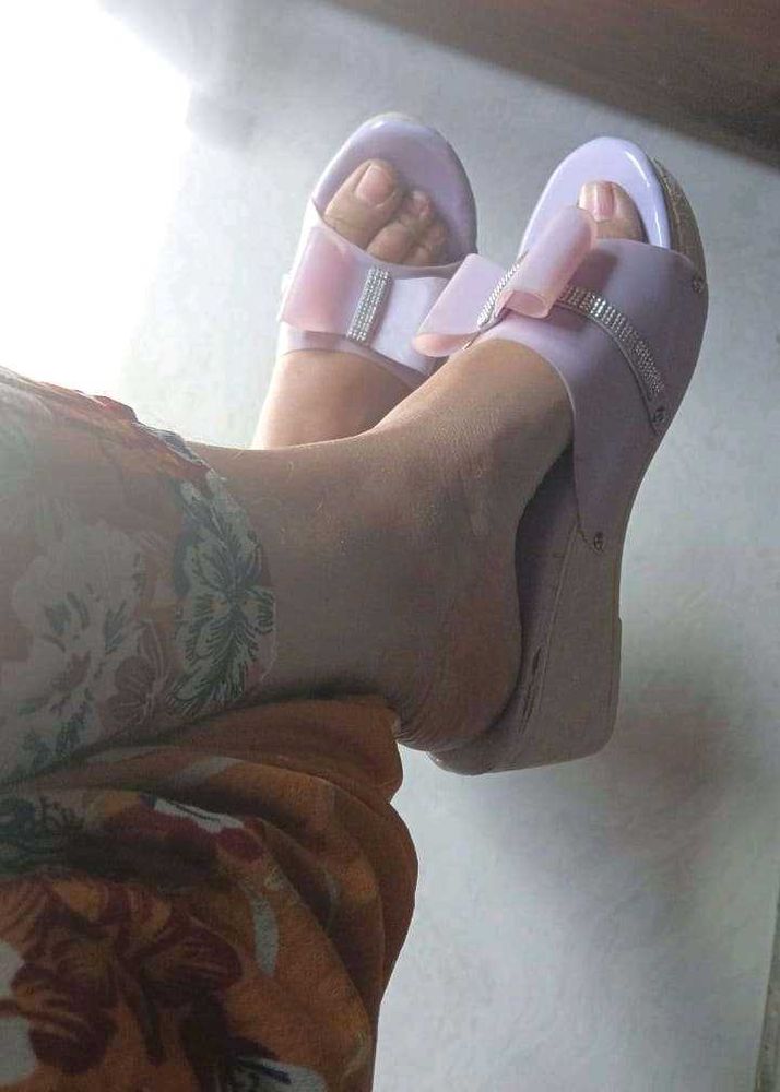 Adorable Bow Platform Slides