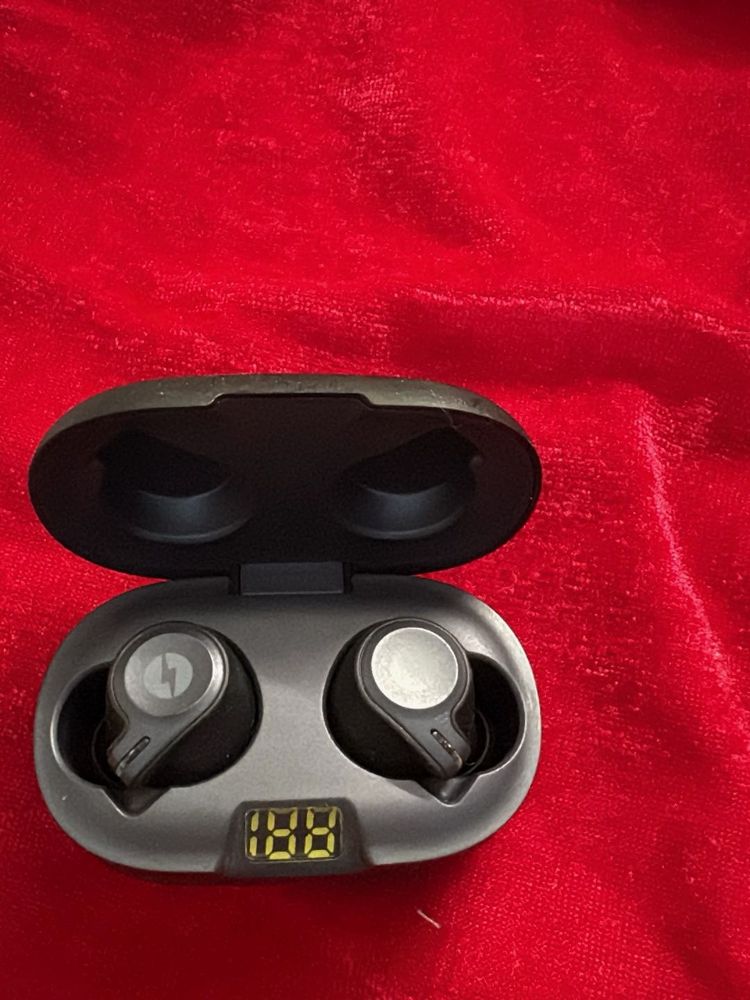 Wireless Earbuds with Charging Case
