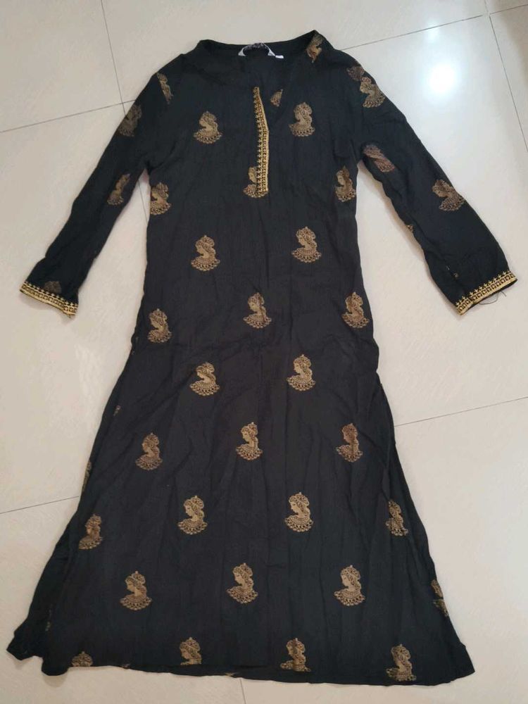 Elegant Black Kurta with Gold Print
