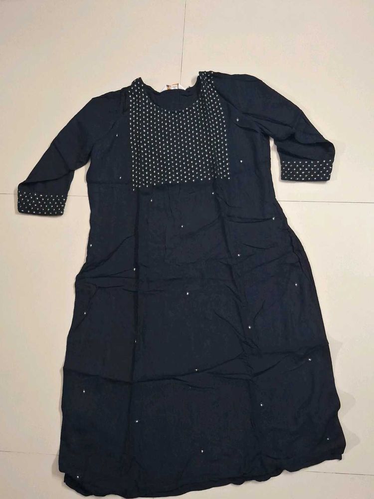 Elegant Dark Blue Kurta with Embellishments